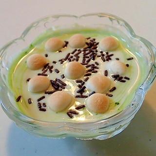 卵ボーロとスプレーチョコの生姜香る青汁ヨーグルト